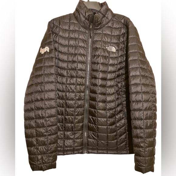 The North Face ThermoBall Trekker Jacket In Black Mens L Quilted Lyft Logo - Picture 2 of 11